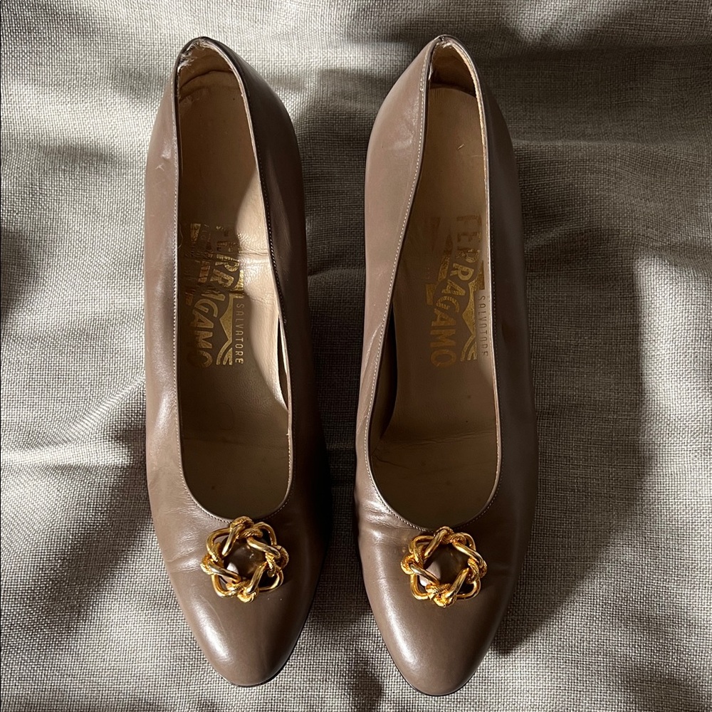 Salvatore Ferragamo Taupe Leather Heels with Gold Accent